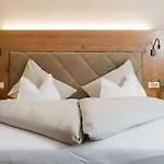 Zum Hirschen Zell Am Ξενοδοχείο 4*