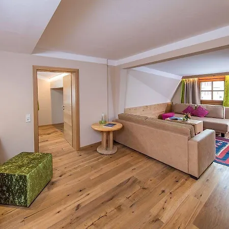 Отель Zum Hirschen Zell Am 4*