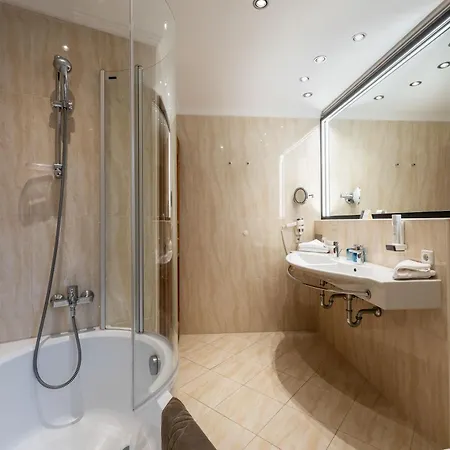 Zum Hirschen Zell Am Ξενοδοχείο 4*