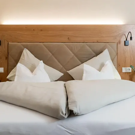 Zum Hirschen Zell Am Ξενοδοχείο 4*