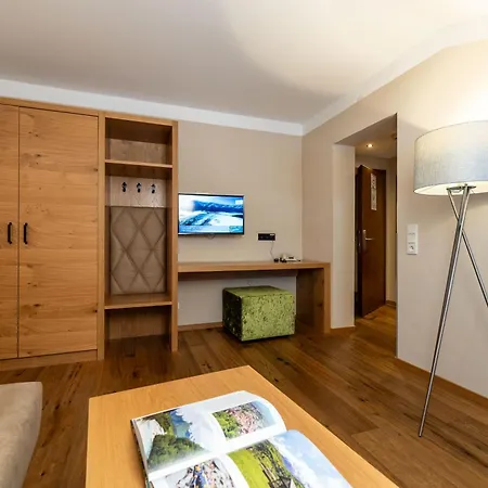 Zum Hirschen Zell Am 4*