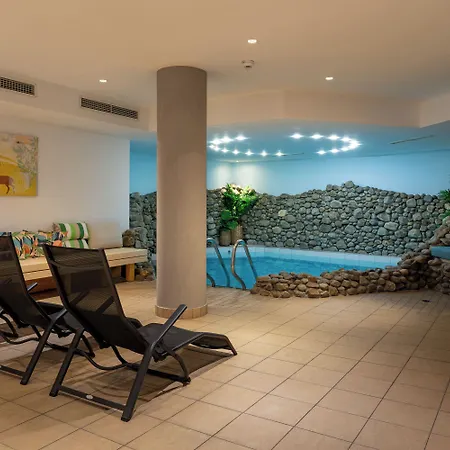 Hotel Zum Hirschen Zell Am 4*