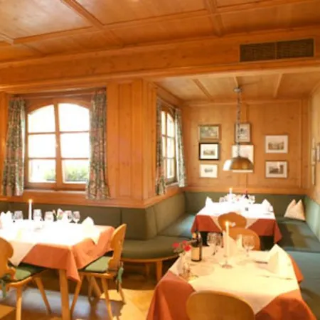 Zum Hirschen Hotel
