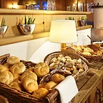 Hotel Zum Hirschen Zell Am 4*
