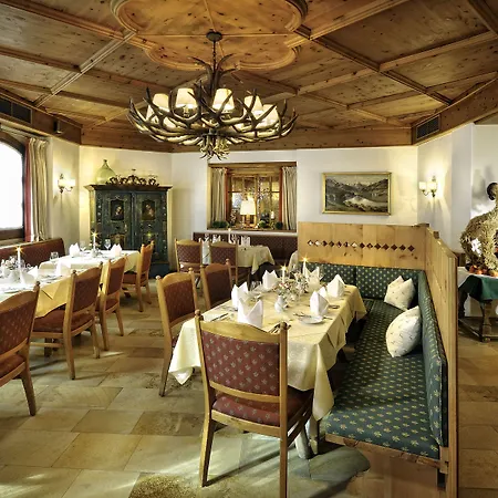 Szálloda Zum Hirschen Zell Am