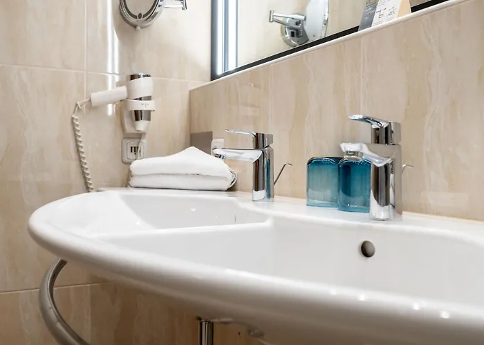 Zum Hirschen Zell Am 4*