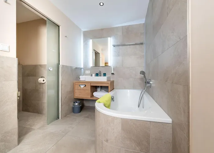 Zum Hirschen Zell Am 4*